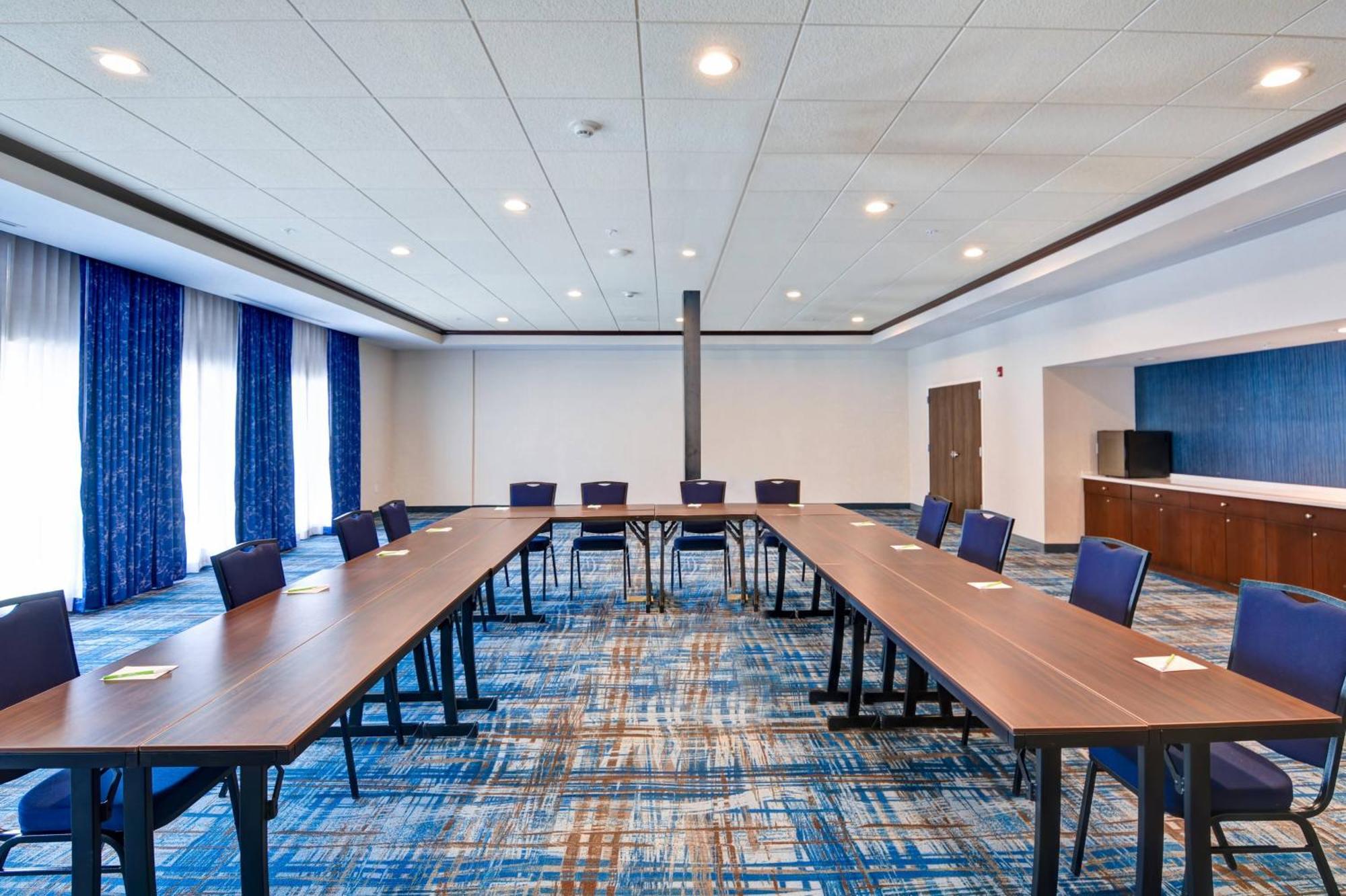 Courtyard By Marriott Long Island Islip/Courthouse Complex Hotel Central Islip Luaran gambar