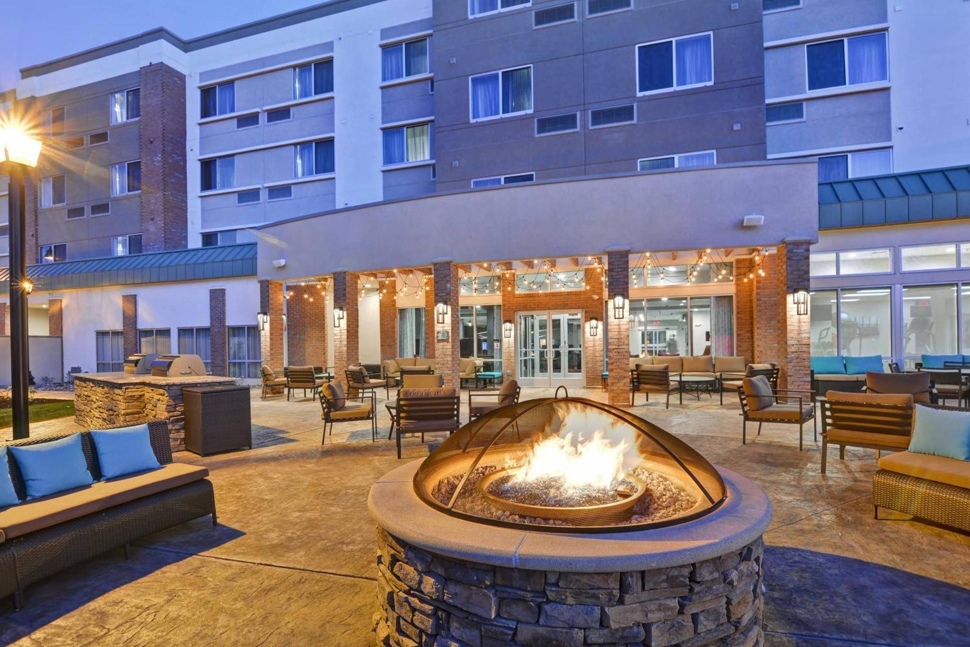 Courtyard By Marriott Long Island Islip/Courthouse Complex Hotel Central Islip Luaran gambar